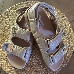 Steve Madden Margie Sandals.  Quilted Nude, Sz. 8